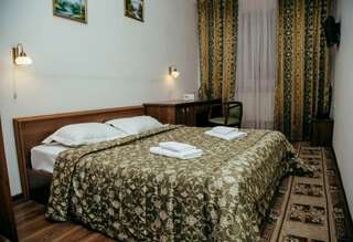 Гостиница Уют Внуково Стандартный номер с кроватью размера "queen-size"-3