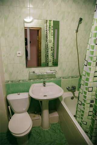 Гостиница Уют Внуково Стандартный номер с кроватью размера "queen-size"-5